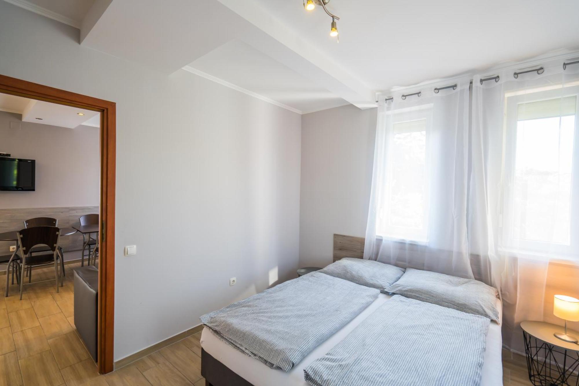 Riviera Apartmanhaz Siófok Exteriör bild