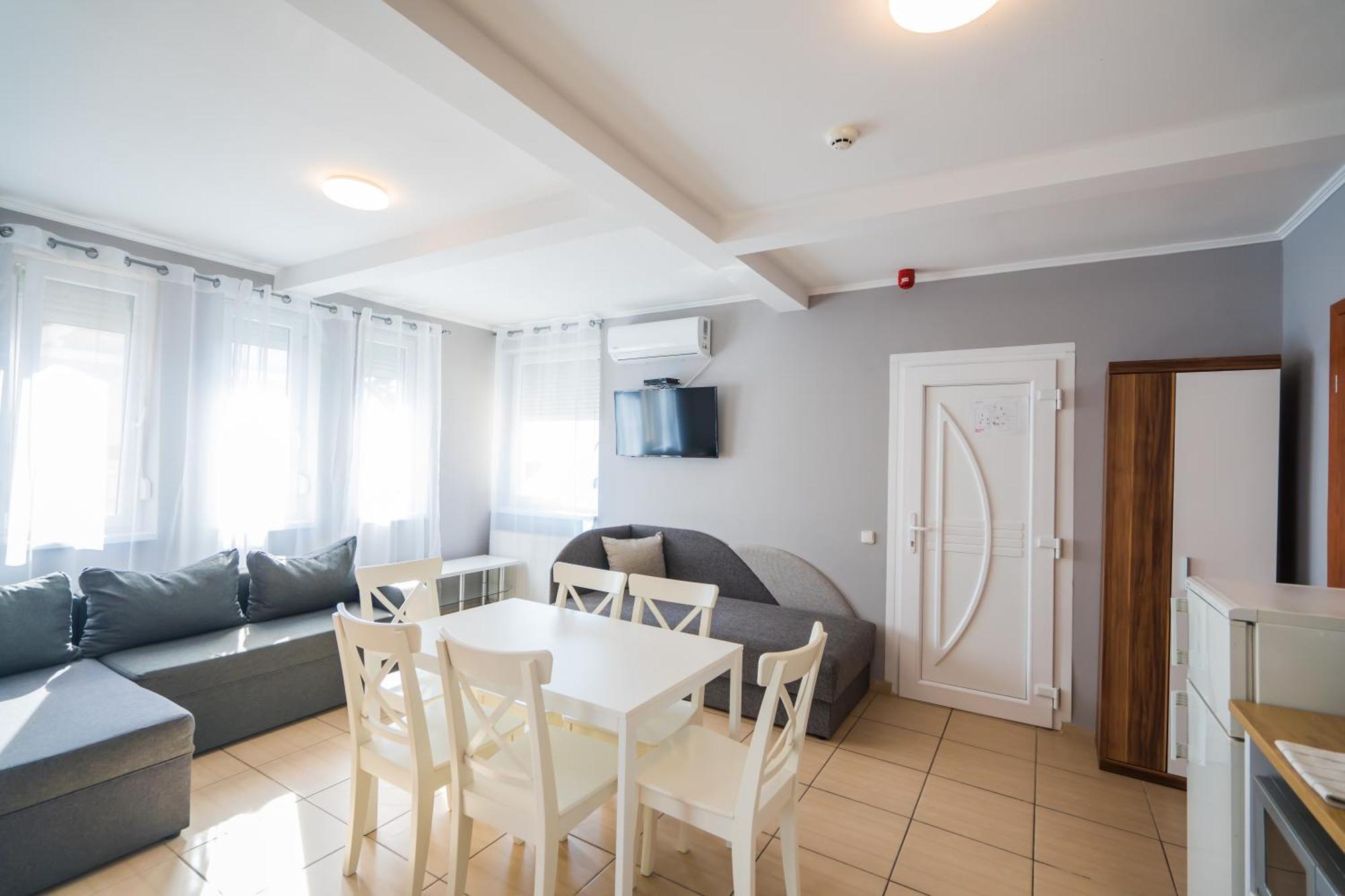 Riviera Apartmanhaz Siófok Exteriör bild