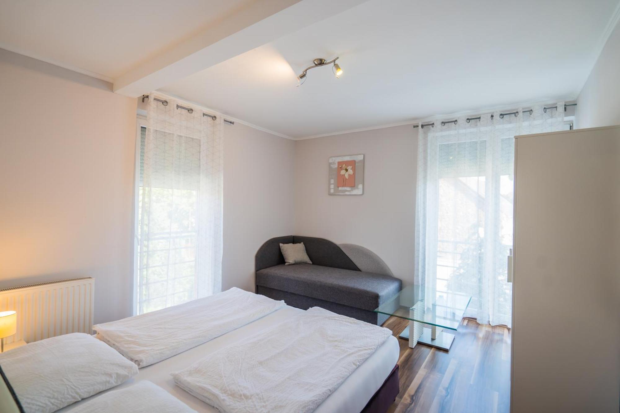 Riviera Apartmanhaz Siófok Exteriör bild