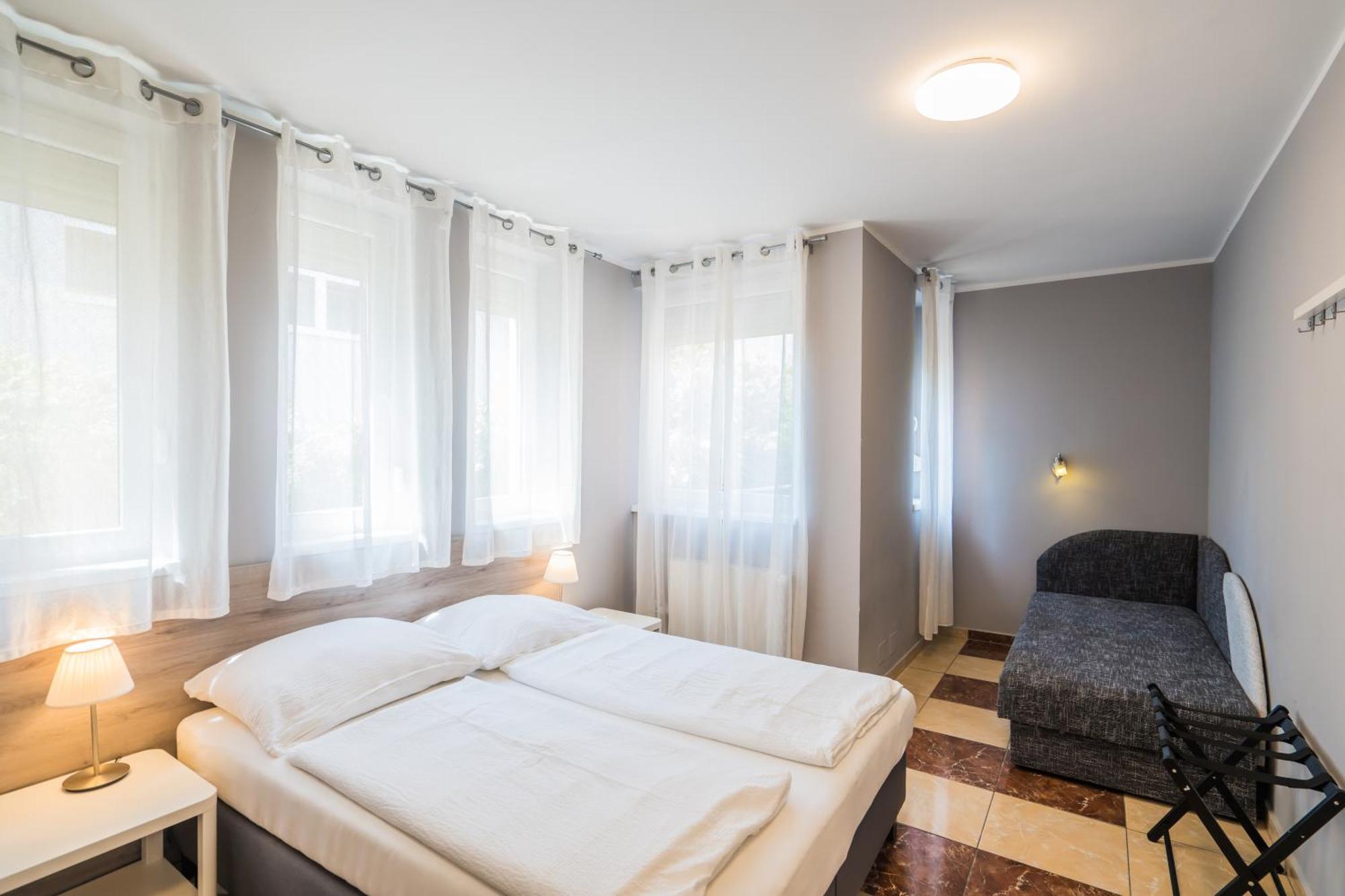 Riviera Apartmanhaz Siófok Exteriör bild