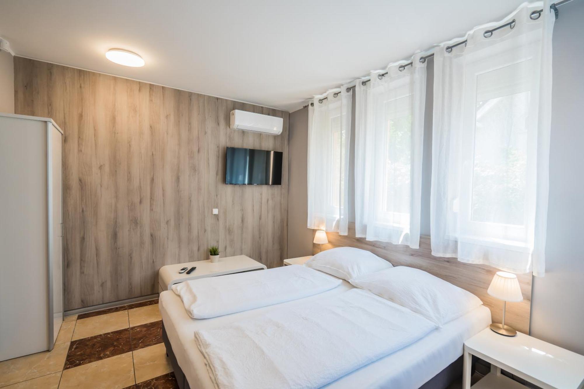 Riviera Apartmanhaz Siófok Exteriör bild